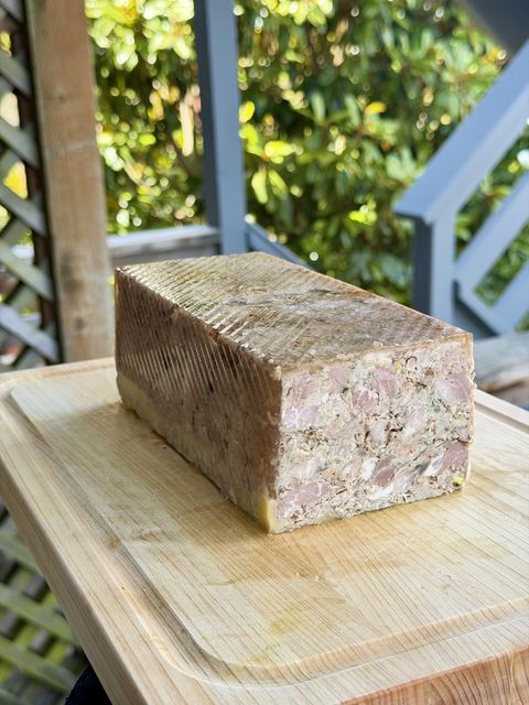 Unmoulded pork terrine, squared with the glass technique